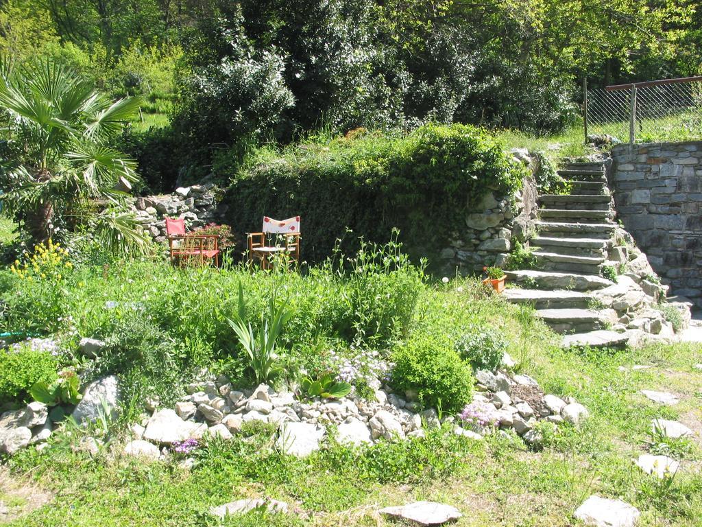 Appartamento Casa In Koenigs Garten Intragna Esterno foto