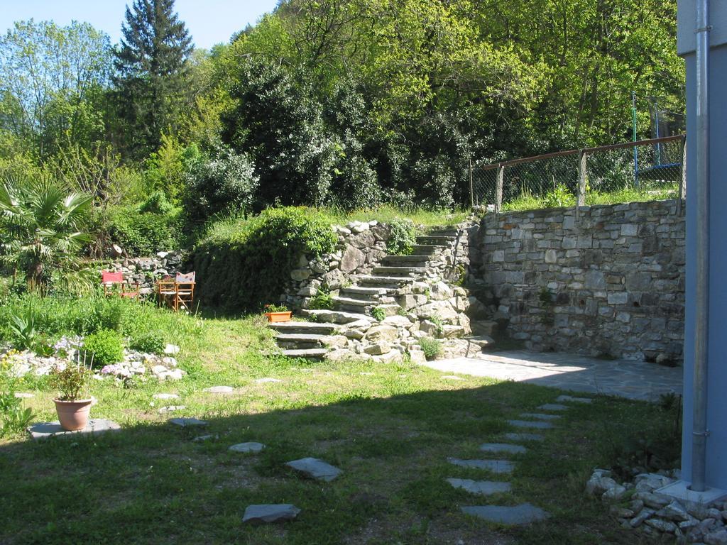 Appartamento Casa In Koenigs Garten Intragna Esterno foto