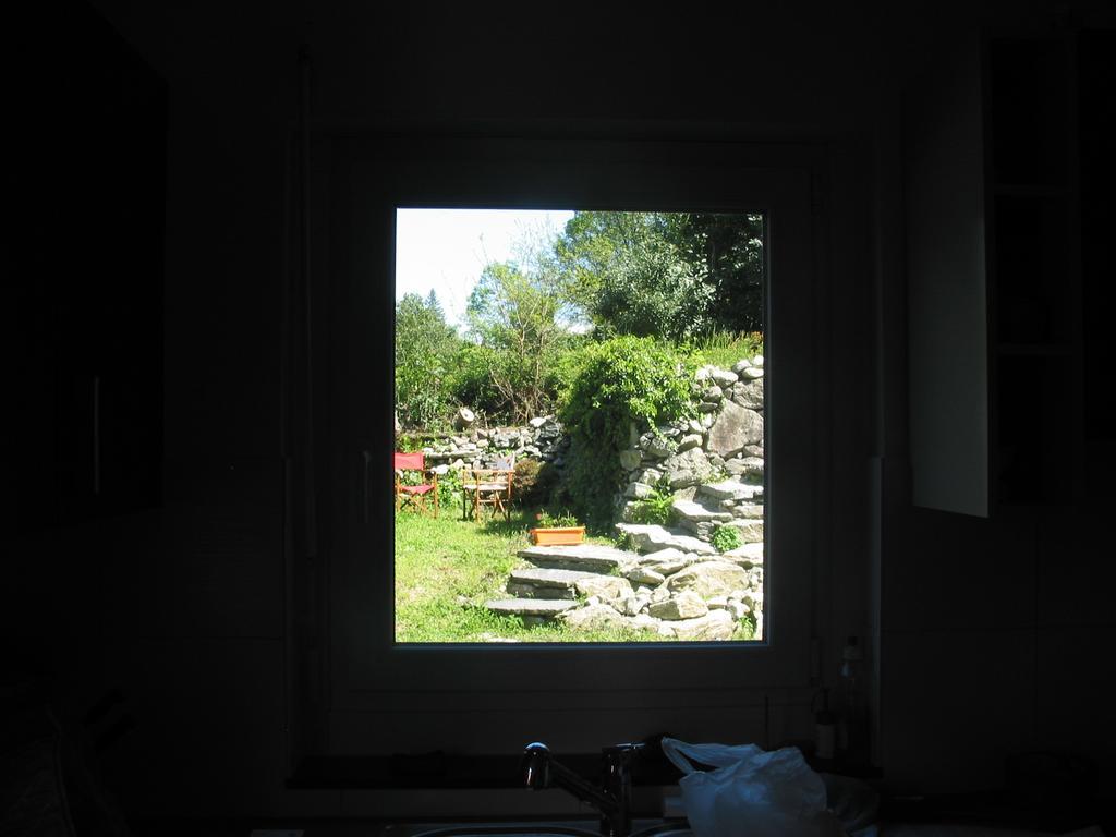 Appartamento Casa In Koenigs Garten Intragna Esterno foto